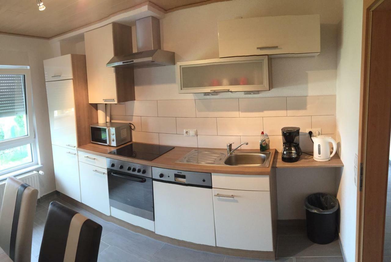 Alte Tankstelle Apartment Strassenhaus Екстериор снимка