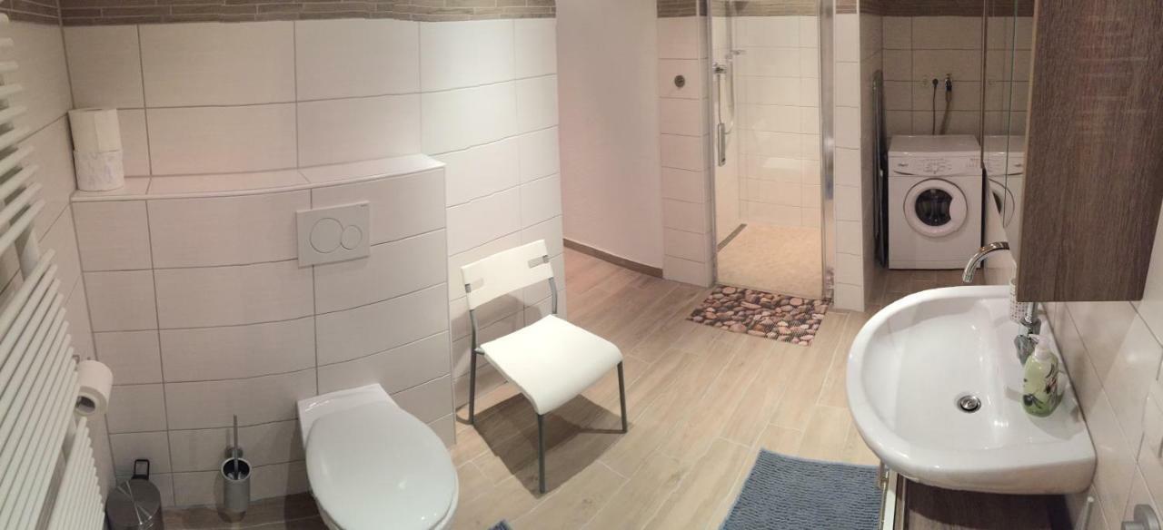 Alte Tankstelle Apartment Strassenhaus Екстериор снимка