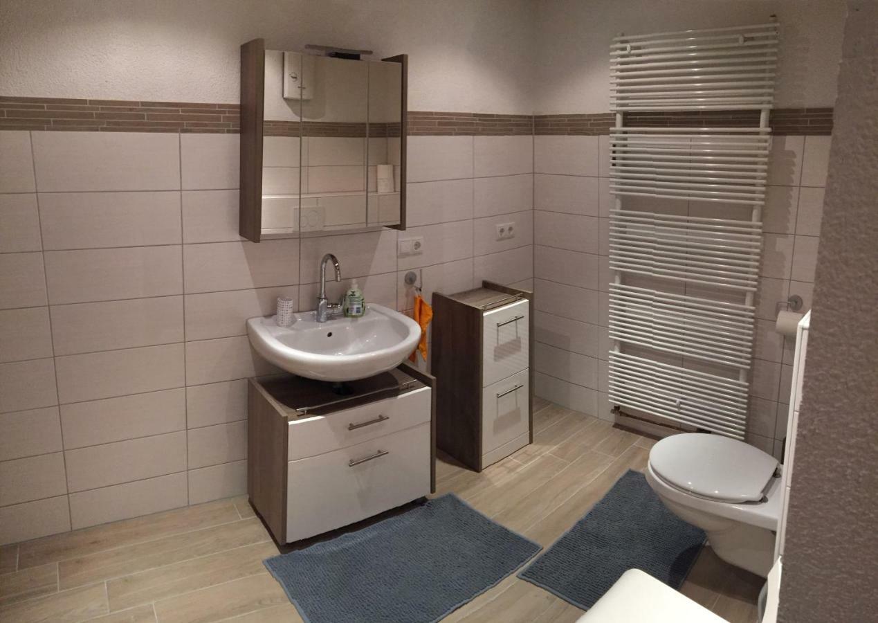Alte Tankstelle Apartment Strassenhaus Екстериор снимка