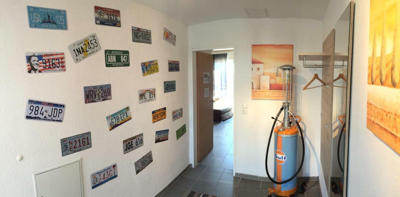 Alte Tankstelle Apartment Strassenhaus Екстериор снимка
